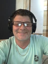 Entrevue de Sylvain Caron avec Louis Bérubé sur le réseau Hit Country